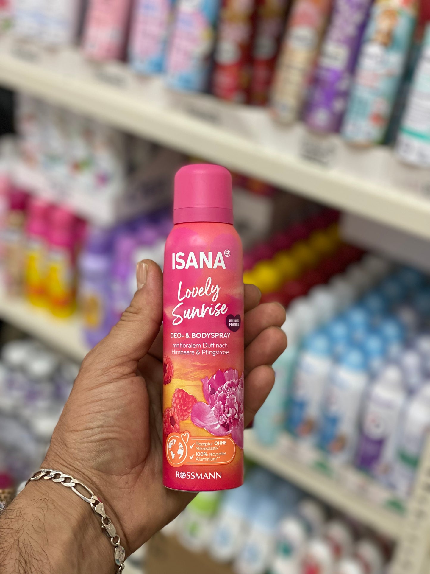Isana Deodorant Deo-Body Spray. 150ml