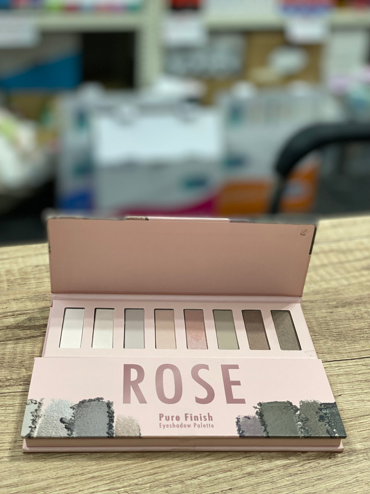 CIEN ROSE PURE FINISH EYESHADOW PALETTE . 8 Shades