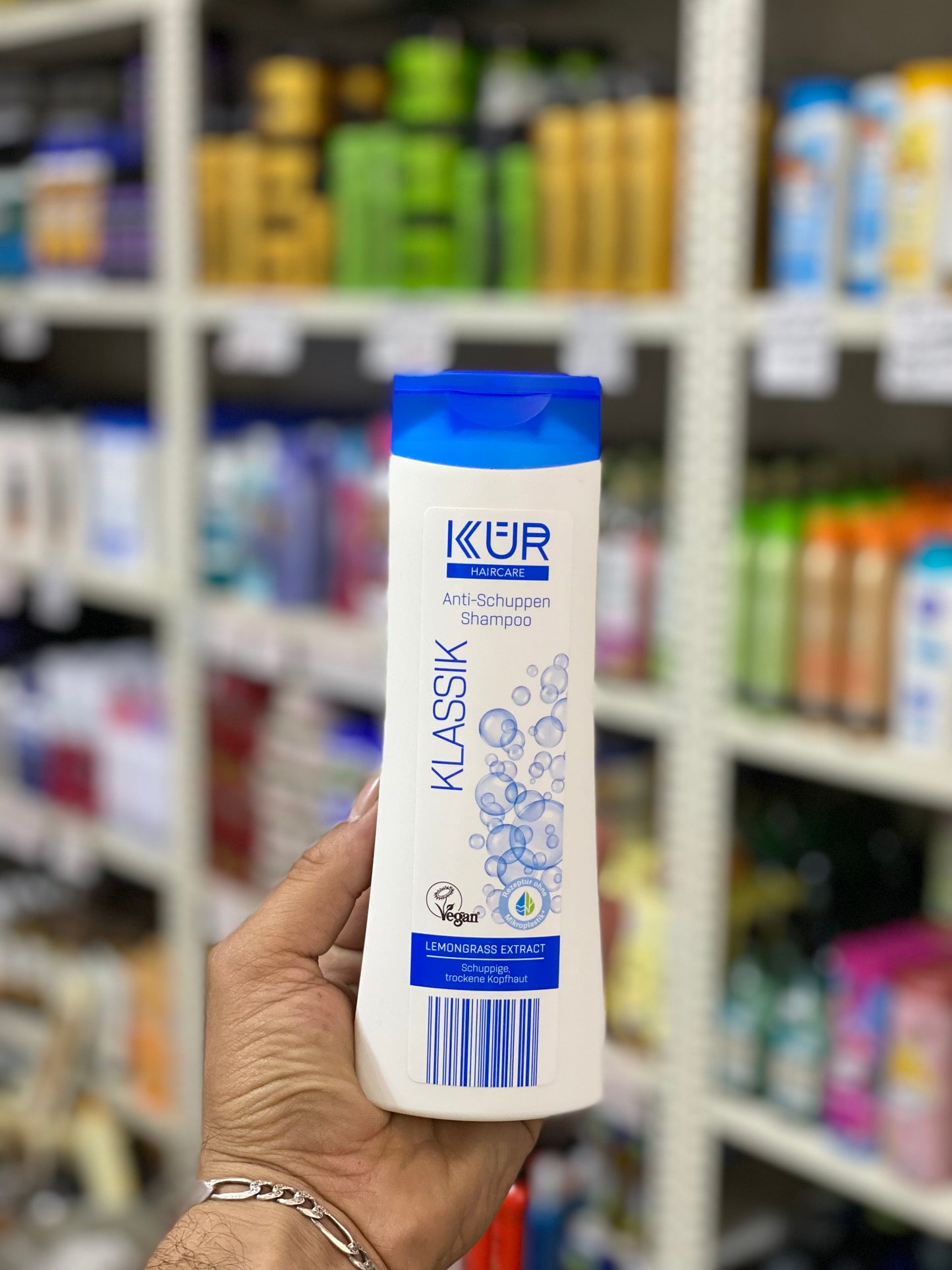 KÜR HAIRCARE - Anti-Dandruff Shampoo. 300 ml