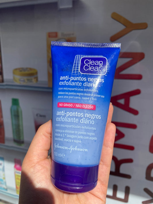 Clean & Clear Daily anti-blackhead scrub 150ml