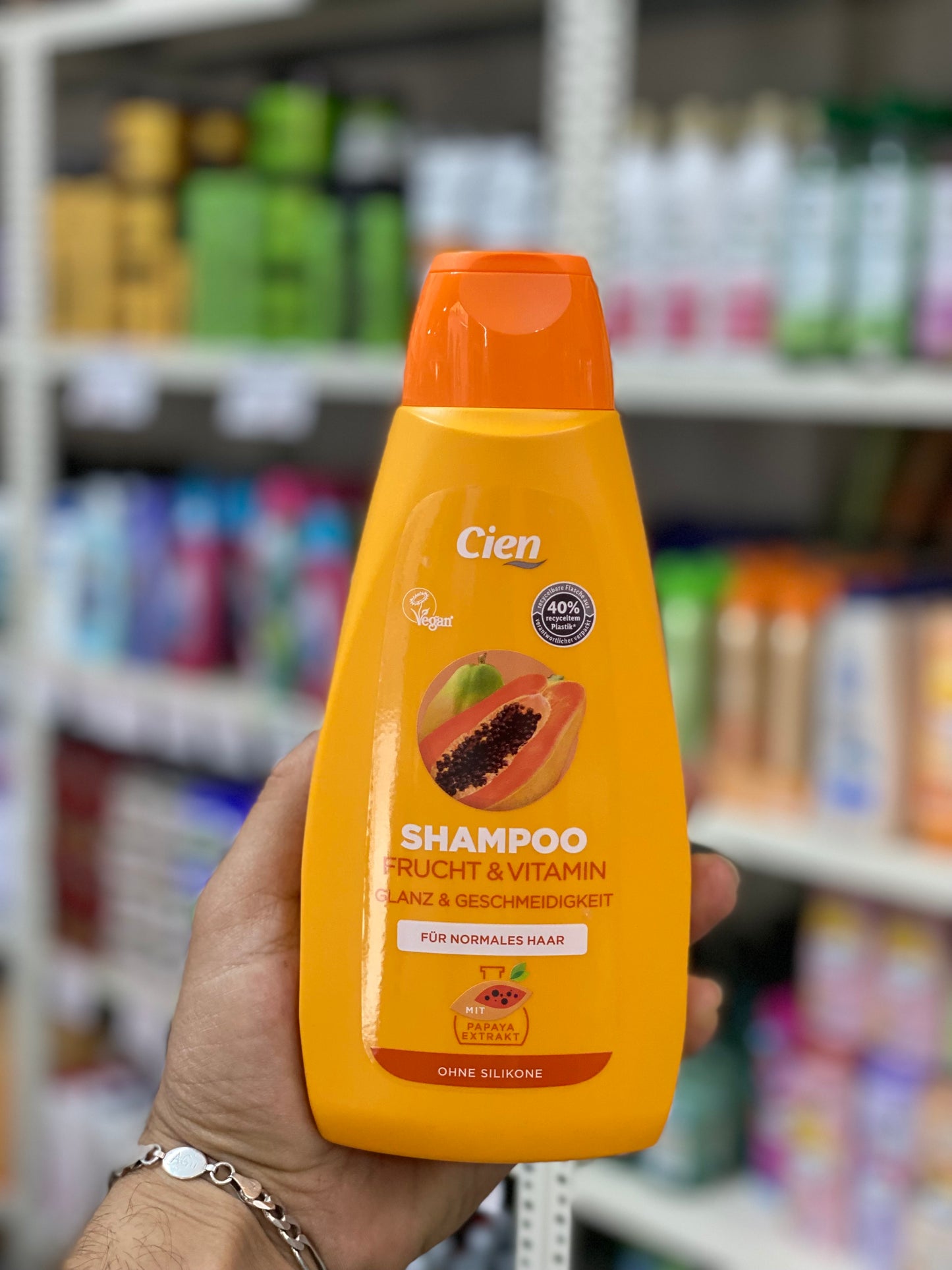 Cien Shampoo Fruit & Vitamin – Shine & Smoothness For normal hair With Papaya Extract Without silicones. 500 ml