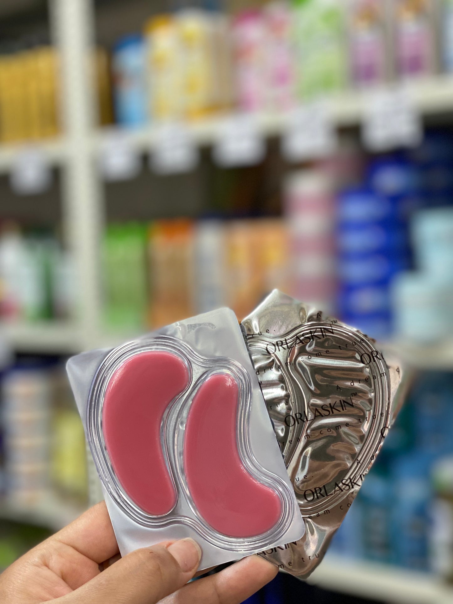 ORLASKIN ROSE WATER UNDER EYE PATCHES.